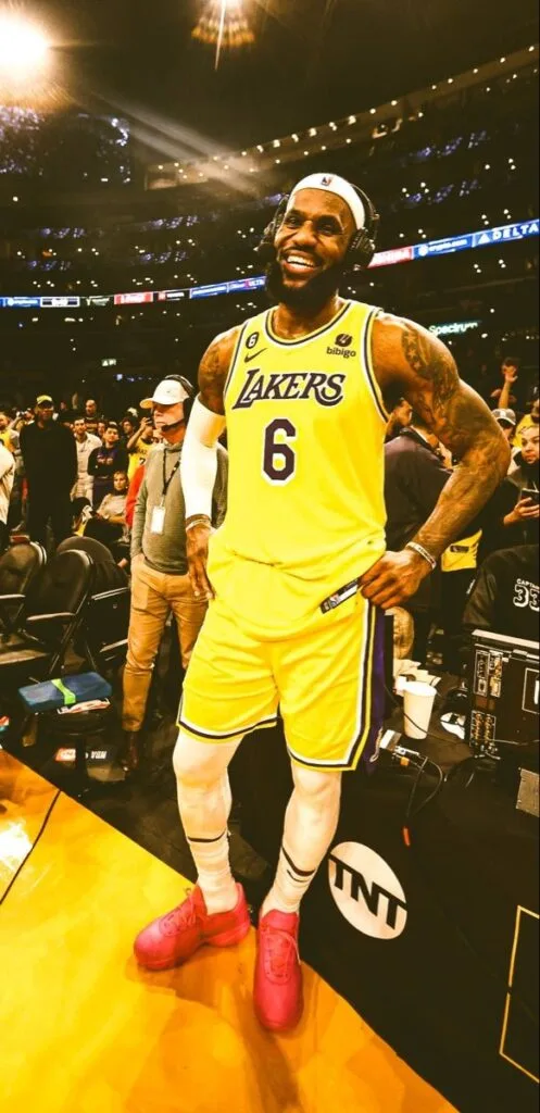 lebron james wallpaper 4k 497x1024