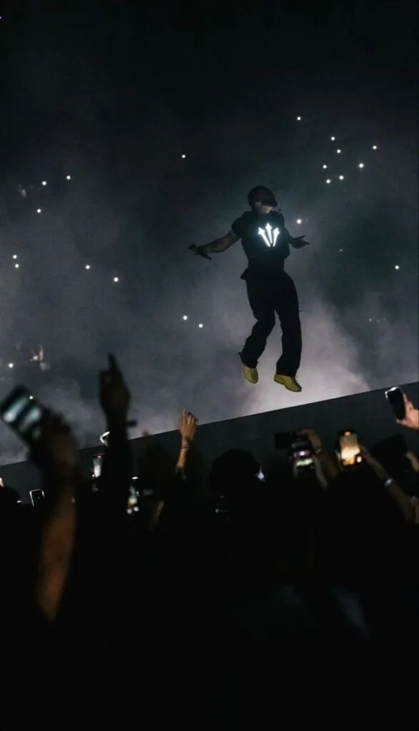 tim drake wallpaper 587x1024