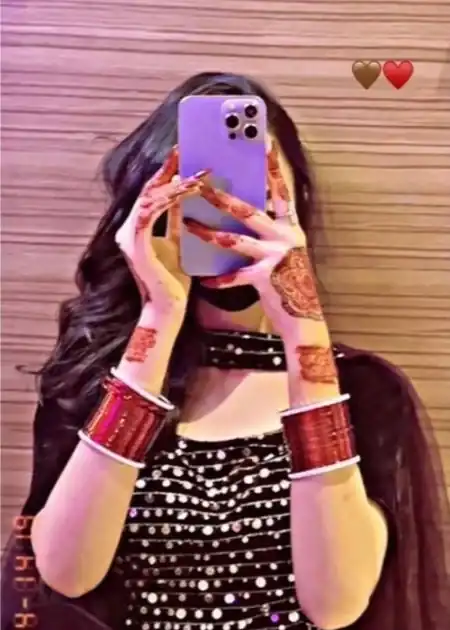 iPhone Cute Girl Dp